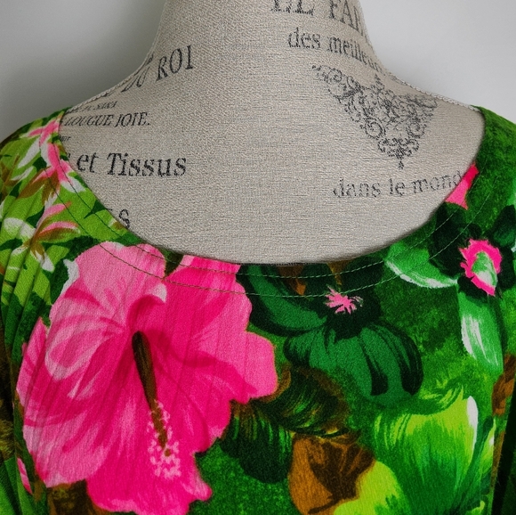 Vintage 60s Pleated Butterfly Kaftan - Picture 2 of 15